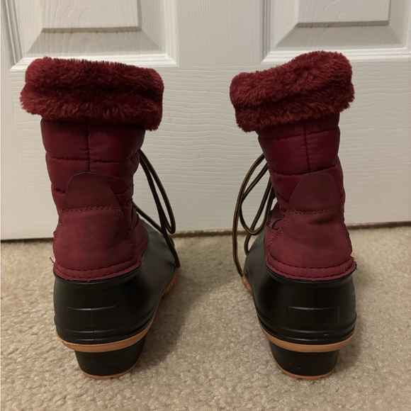 Women's Burgundy and Black Winter Boots - Picture 6 of 7